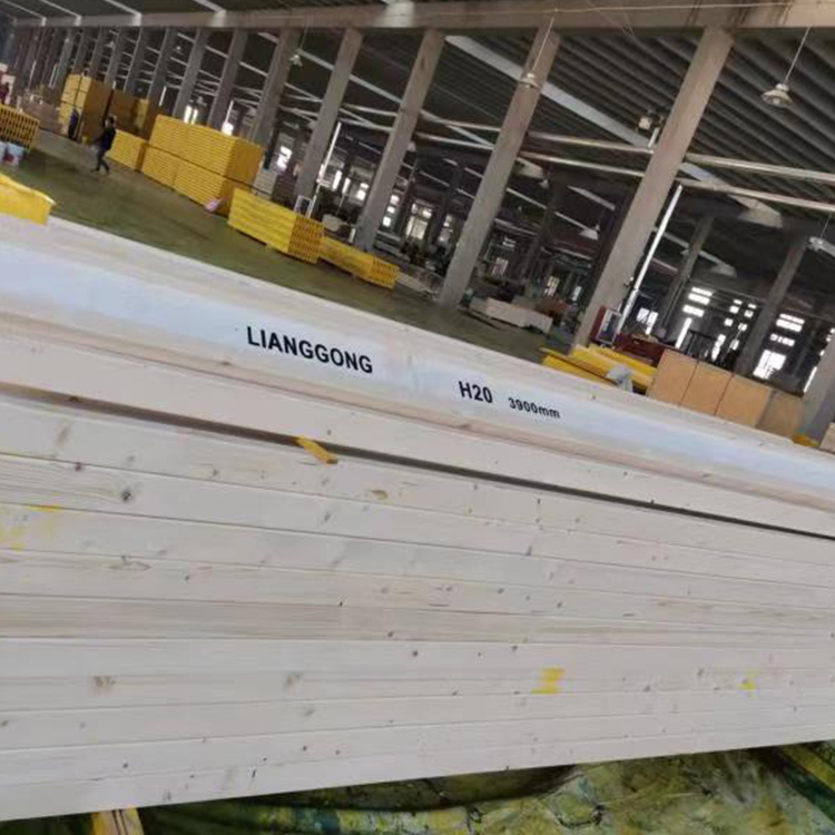 Mikil bur&eth;argeta Birch H20 timburbj&aacute;lki af formwork Systems